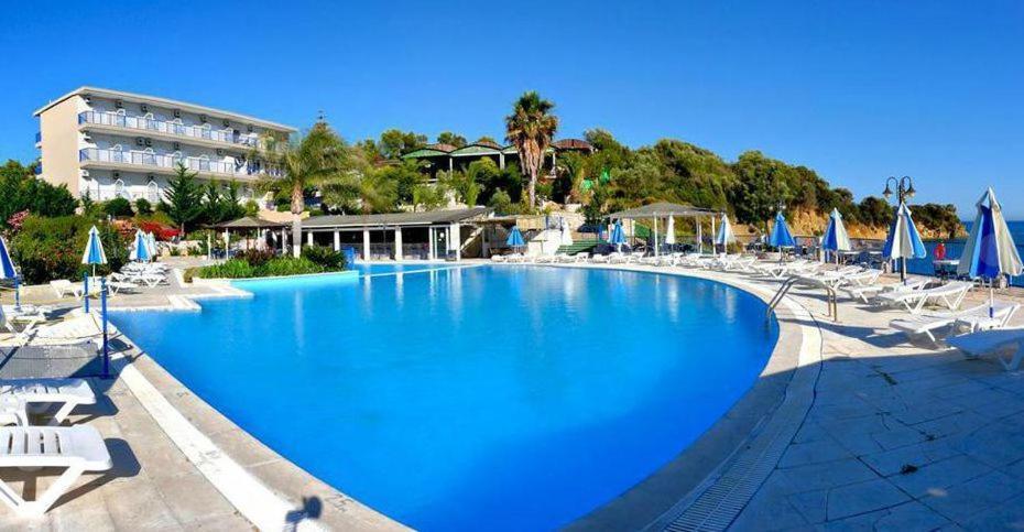 Hotel Golden Sun Finikounta Eksteriør bilde